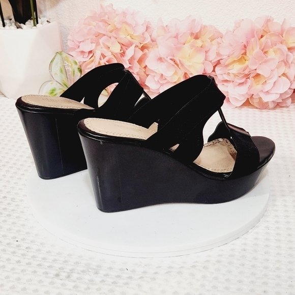 CHARLES by Charles David Black Elastic T Strap Platform Wedge Sandal Sz 9.5 - Picture 5 of 10